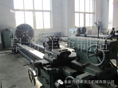 普車CW6163C 最大工件長度3米、最大工件回轉(zhuǎn)直徑630mm